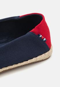 Туфли парусиновые на танкетке Unisex Pier One, темно-синие