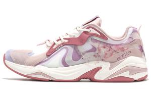 Кроссовки женские Sky Ride Collection Chunky с низким верхом бежевого/розового цвета Xtep