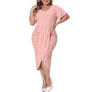 Женские коктейльные платья больших размеров Элегантное облегающее платье с короткими рукавами и V-образным вырезом со рюшами и разрезом Agnes Orinda, розовый