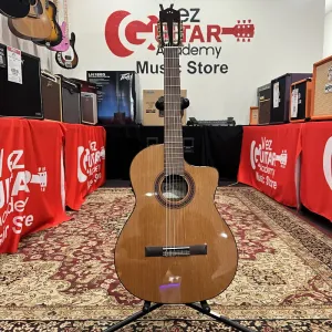 Cordoba C5-CE Классическая с электроникой 2010-е - Натуральная