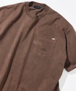 Футболка с коротким рукавом и карманом, с эффектом пигментной окраски, скрытым логотипом.