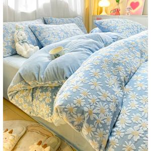 Комплект постельного белья MUJI с 3D-резным узором, 3 предмета, 150х200/160х230 см, цветочный узор/голубой