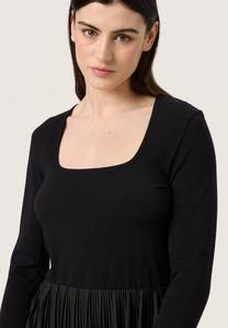 Платье-джемпер SIMONE PLISSÉ Soaked in Luxury, черный