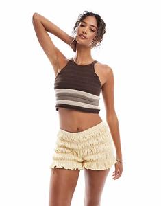 Микрошорты с присборенной текстурой ASOS DESIGN цвета пахты