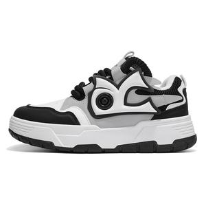 TONYBEAR Низкие скейтерские кроссовки мужские бело-серые, цвет White Gray