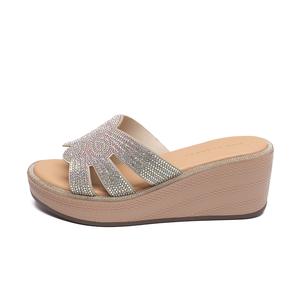 ZHR Женские тапочки-слайды бежевого/шампань цвета