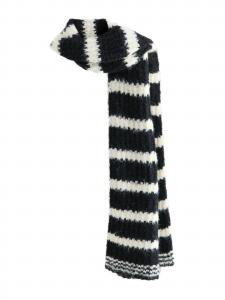Next Шарф в черном цвете