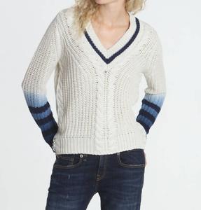 Свитер V-образной формы цвета экрю, окрашенный методом погружения LABEL+thread, цвет ecru