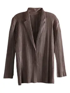 Пиджак с пуговицами и плиссировкой Pleats Please Issey Miyake, коричневый