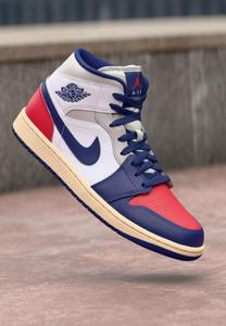 Кроссовки Jordan AIR JORDAN 1 MID, White/Deep Royal Blue/University Red/Neutral Grey/Sail/White