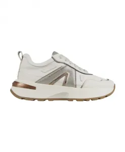 Женские кроссовки «Ливерпуль» из белой кожи с серебристым блестящим логотипом сбоку. Alexander Smith, белый