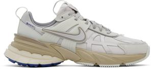 Серые и бежевые кроссовки V2K Run GORE-TEX Nike