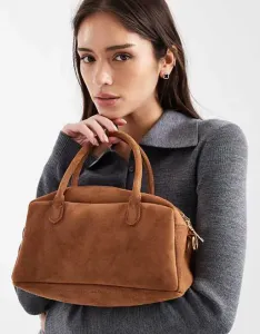 Небольшая замшевая сумка для боулинга PASQ с ремешком через плечо коричневого цвета