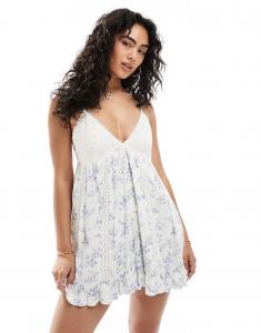 Комбинезон Miss Selfridge из люверсов и марли с синим принтом