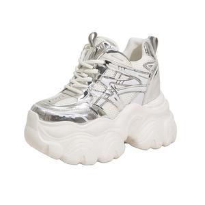 Milan love song Износостойкие легкие утолщенные кроссовки на платформе женские бело-серебристые, цвет White Silver