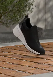 Кроссовки на танкетке stasey без шнурков Dkny, Black