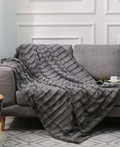 Двустороннее уютное теплое одеяло из ультрамягкого искусственного меха и микроплюша размером 60 x 70 дюймов Cheer Collection, серый