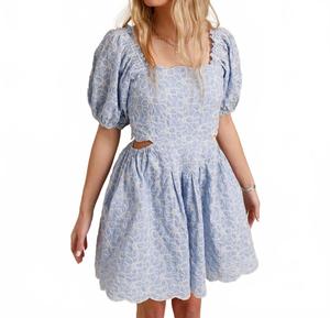 Апрельское вышитое платье мини с вырезами в синем цвете Sofie the Label