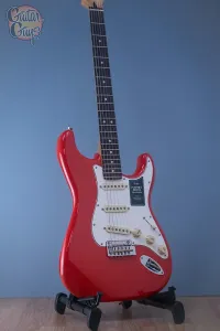 Fender Player II Stratocaster Coral Red с чехлом Fender