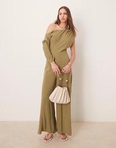 Льняной комбинезон со спущенными плечами ASOS DESIGN цвета хаки