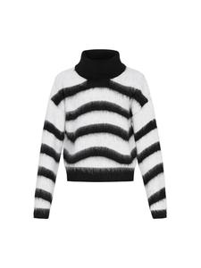 Женский свитер черно-белого цвета myMo ROCKS