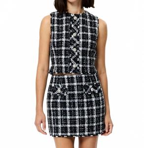 Укороченный твидовый топ с окном в черно-белом цвете French Connection, черно-белый