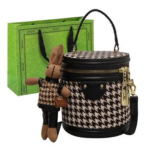 RUIPAI Женская кожаная сумка через плечо, Black Houndstooth+Pendant