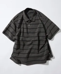 Новая рубашка поло с окрашенной каймой