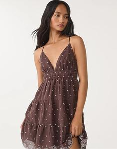 Короткое вышитое платье Stradivarius коричневого цвета