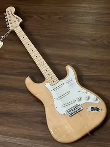 Fender Japan Traditional II 70s Stratocaster с грифом из клена, цвет Natural