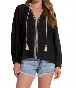 Бохо-топик с кисточками в черном цвете ELAN