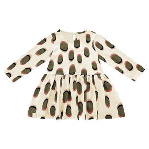 Махровое платье с заниженной талией и длинными рукавами для девочек | Черный OM541 Omamimini, цвет Cream