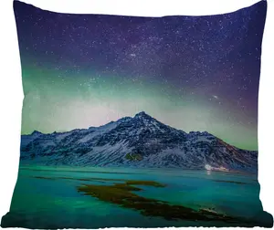 Подушка для улицы - Горы - Северное сияние - Швеция - Снег - Зеленый - Зима - 50x50 см - Водонепроницаемая - Подушка для отдыха - Удобная - Подушка с изображением MuchoWow