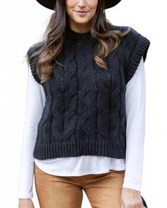 Вязаный жилет кабельной вязки черный Grace and Lace