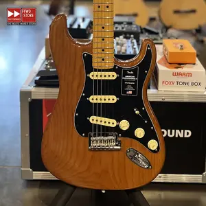 Fender American Professional II Stratocaster с грифом из клена - обожженная сосна