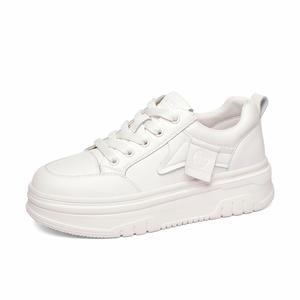 Легкие низкие скейтерские туфли для увеличения роста женские бежевый золотистый шелковый кролик