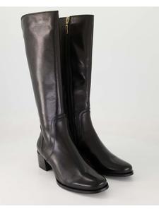 Классические ботинки черного цвета Terry