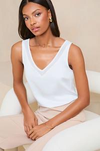 Шифоновая кофточка с V-образным вырезом Lipsy, белый