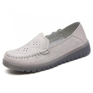 Gommino Лоферы женские серый Reivantix