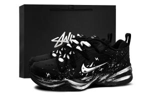 Nike Air Monarch 4 Low Top Chunky Sneakers Unisex Black White