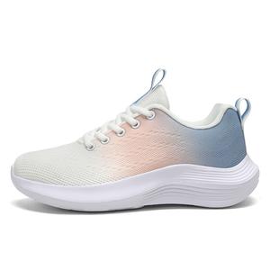 Низкие повседневные кроссовки для женщин NMR, белый