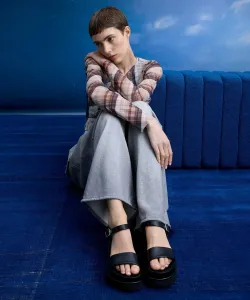 Сандалии на платформе из саржи с ремешком на щиколотке Charles & Keith, цвет Black