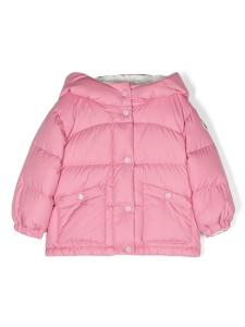 Moncler Enfant пуховик с вышитым логотипом, розовый