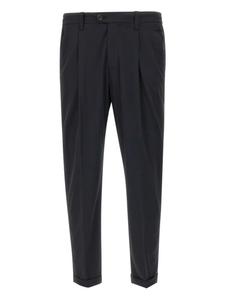 Брюки со складками DEVORE, черный