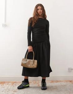 Платье миди Reclaimed Vintage с длинными рукавами, контрастной юбкой и сборками черного цвета
