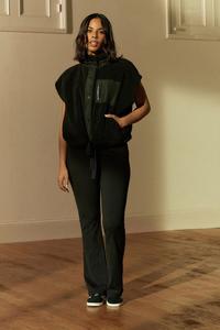 Леггинсы Active с защипом и расклешенной талией Next, черный