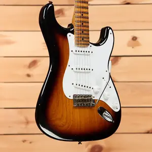 Fender Custom Shop Eric Clapton Stratocaster Journeyman Relic - двухцветный солнечный взрыв - CZ552333 - обработано с помощью PLEK