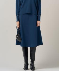 Расклешенная юбка из шелковистой шерсти с двусторонним вязаным верхом, пригодная для стирки.