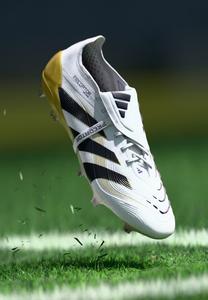 Кроссовки Adidas Performance PREDATOR ELITE FOLD-OVER TONGUE FIRM GROUND FOOTBALL BOOTS, Footwear White/Core Black/Gold Metallic/White