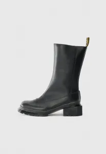 Сапоги мейбол Dr. Martens, Black Wanama